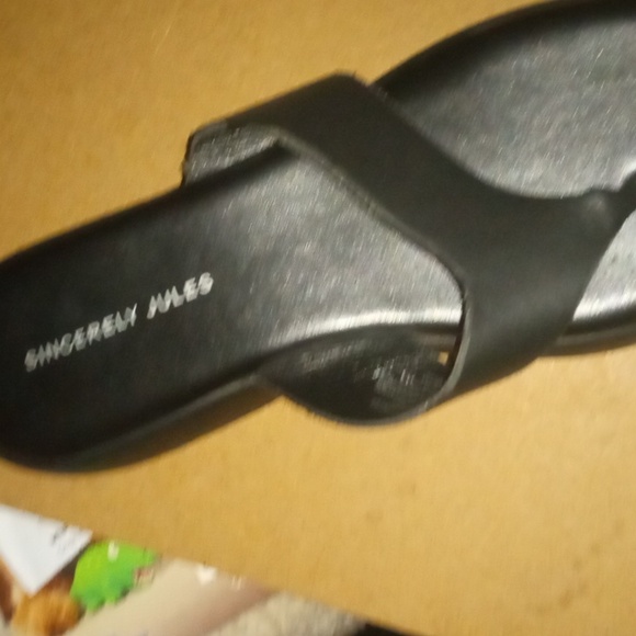 SINCERELY JULES Happiness Black Platform(1.5 in) Sandal Square Toe Size 8 NWOT. - Picture 1 of 5